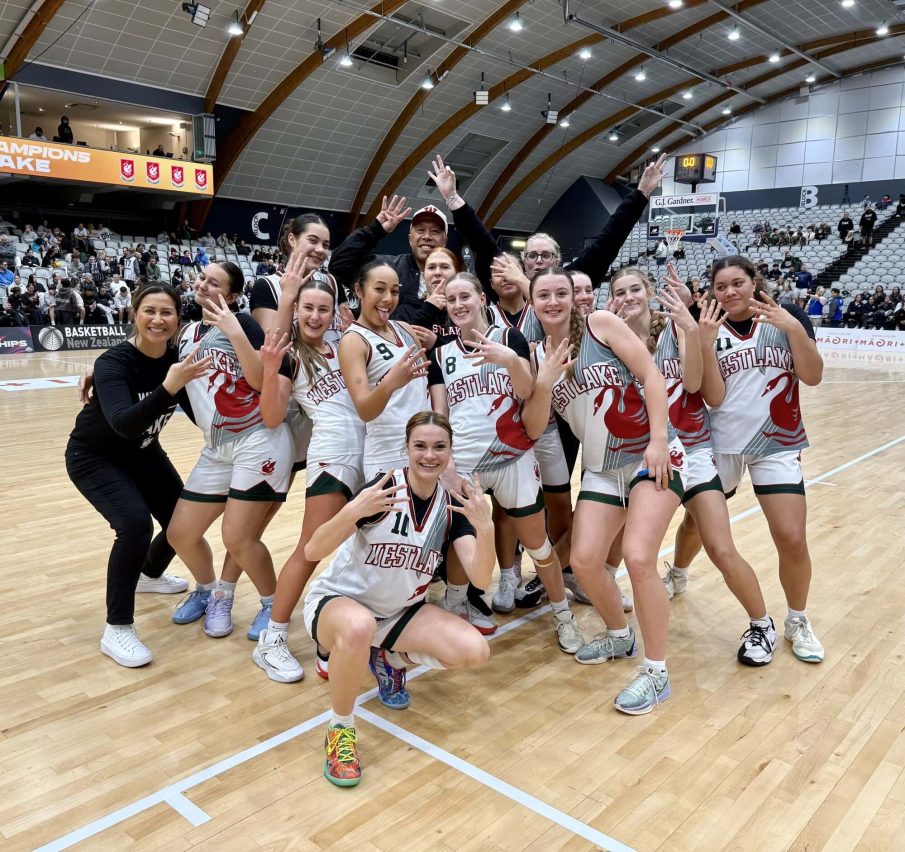 Basketball champs again Basketball champs again